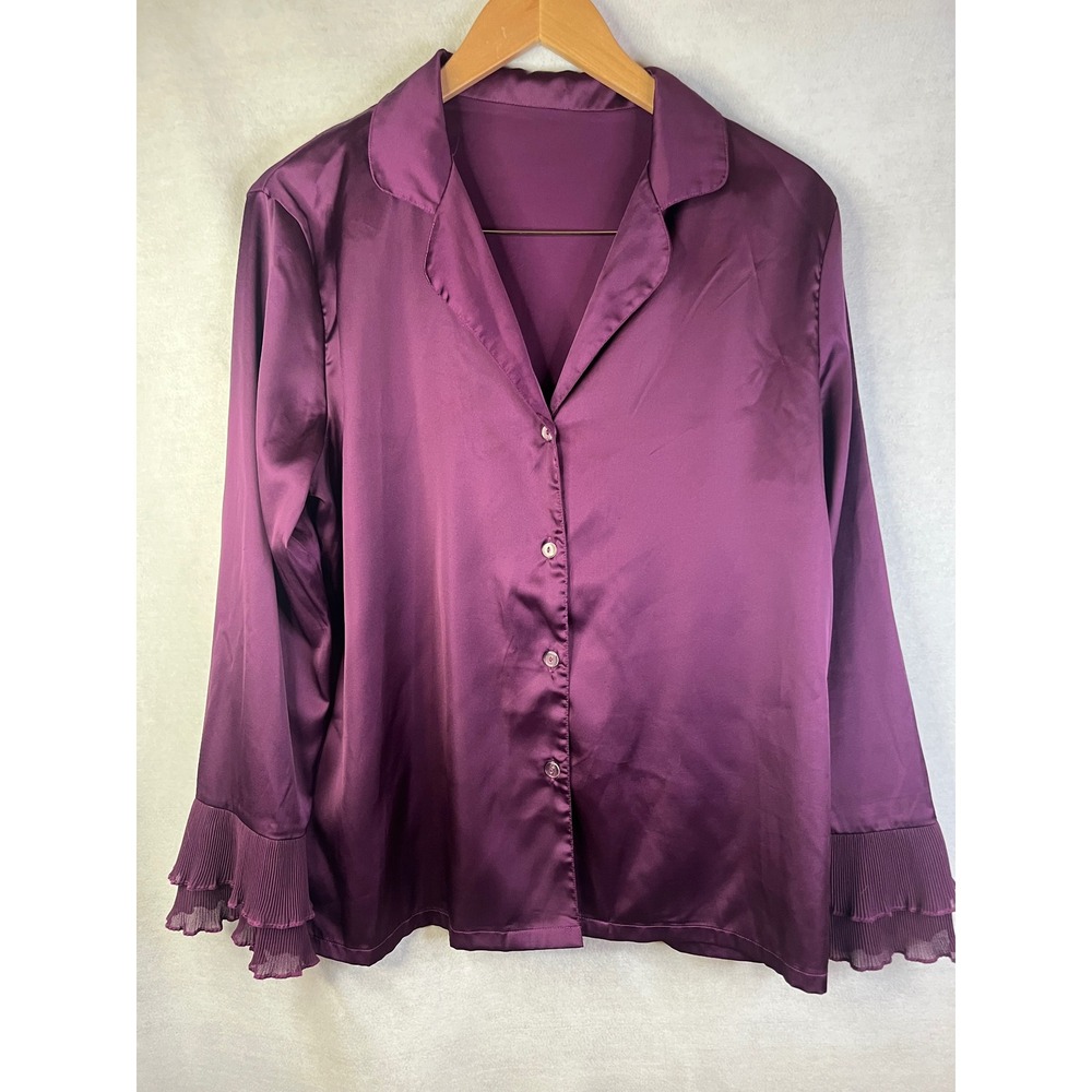 Women's M purple button up blouse pleated cuff ruffle long sleeve satin Boho